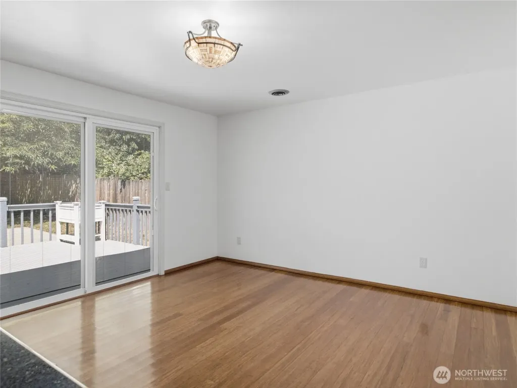 501 Penguin Court SE Lacey WA 98503