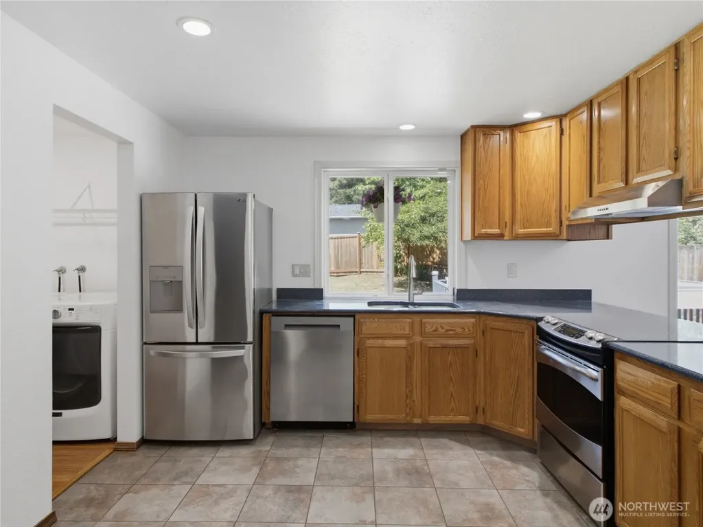 501 Penguin Court SE Lacey WA 98503
