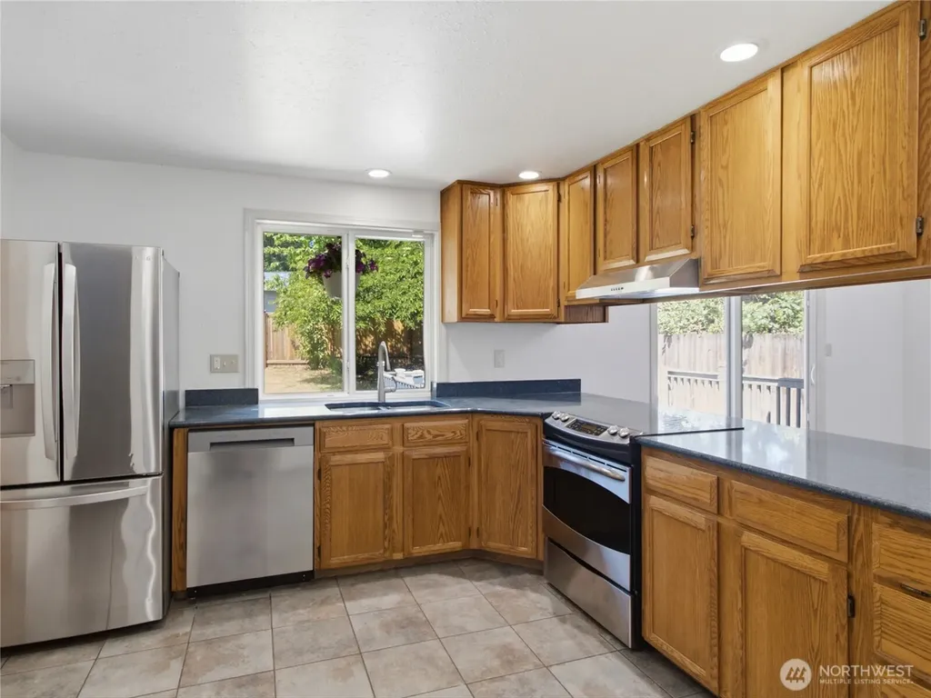 501 Penguin Court SE Lacey WA 98503
