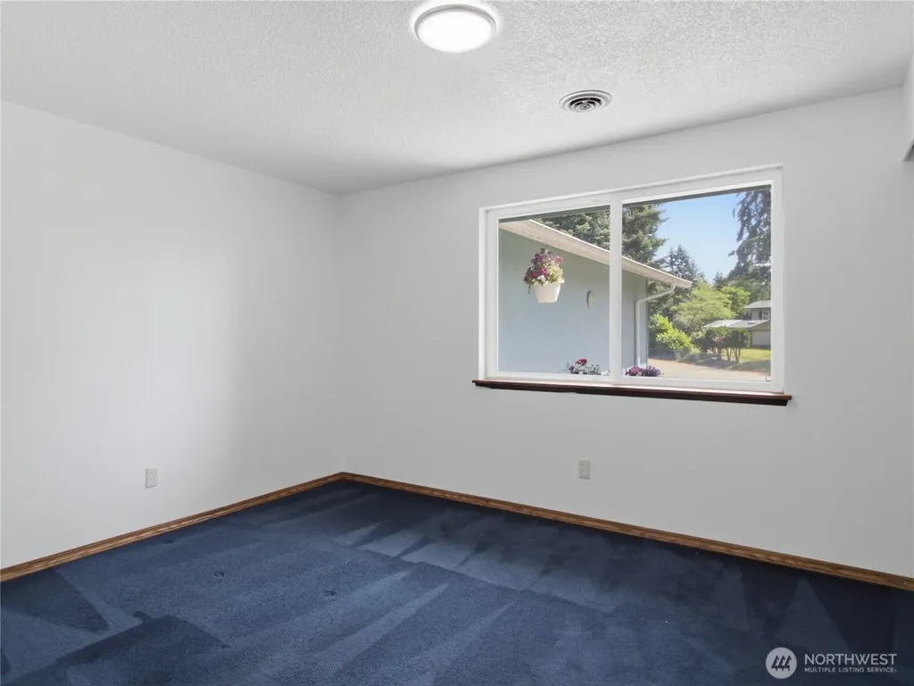 501 Penguin Court SE Lacey WA 98503