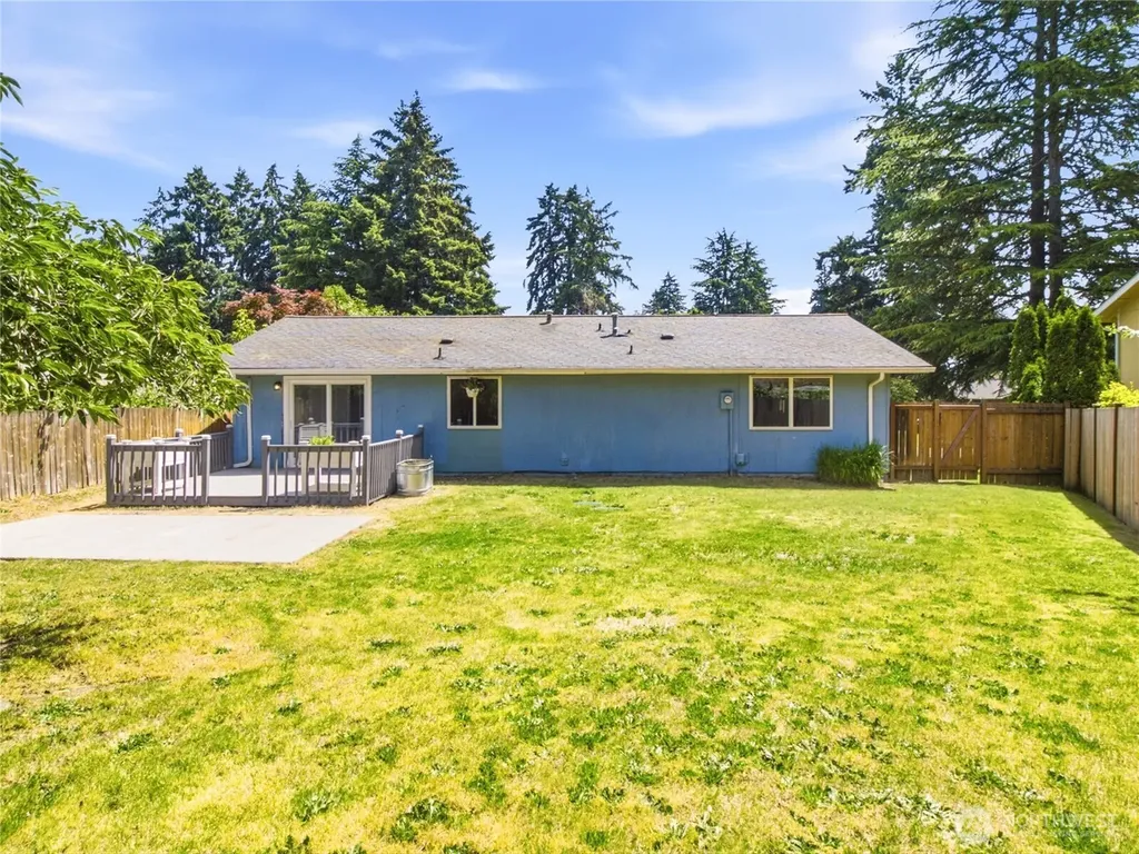 501 Penguin Court SE Lacey WA 98503