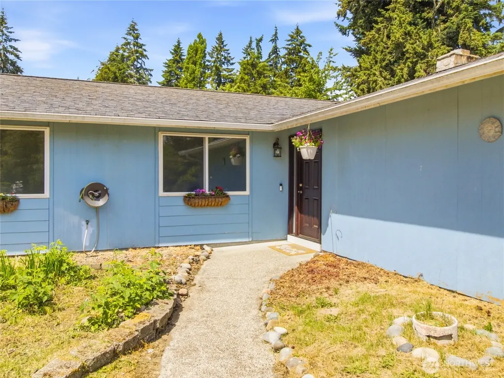 501 Penguin Court SE Lacey WA 98503