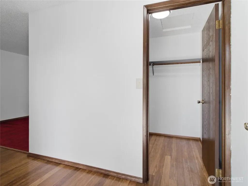 501 Penguin Court SE Lacey WA 98503