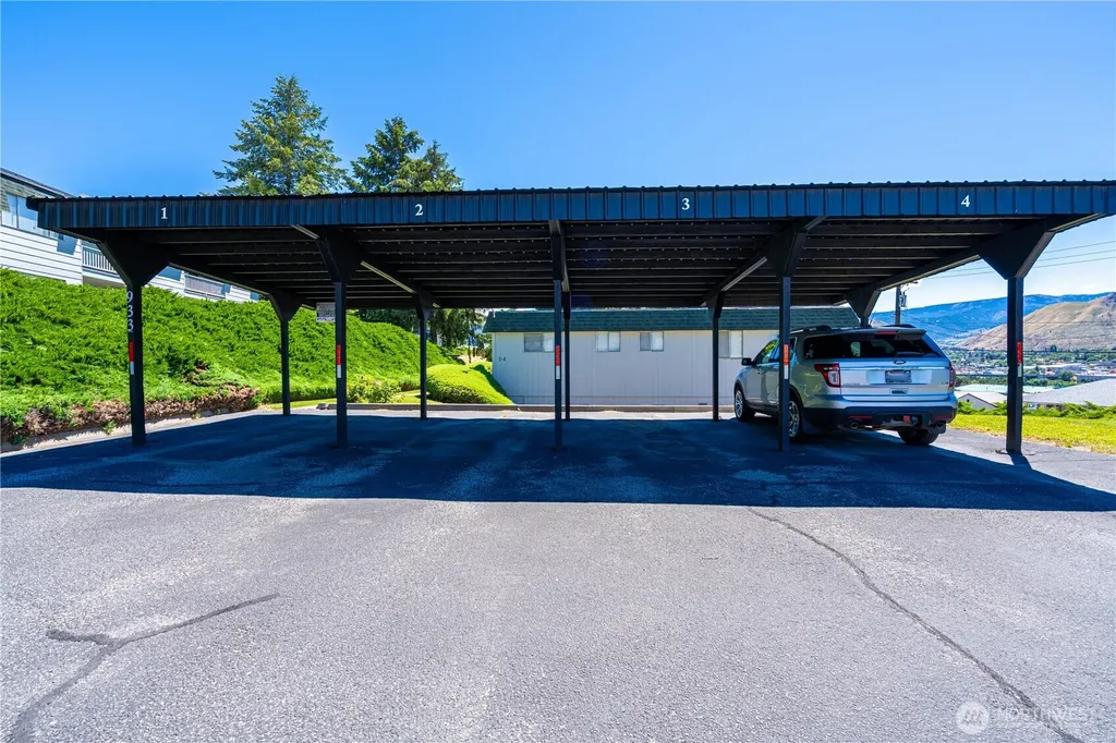 933 N Baker Avenue East Wenatchee WA 98802
