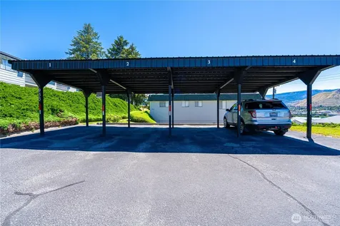 933 N Baker Avenue East Wenatchee WA 98802