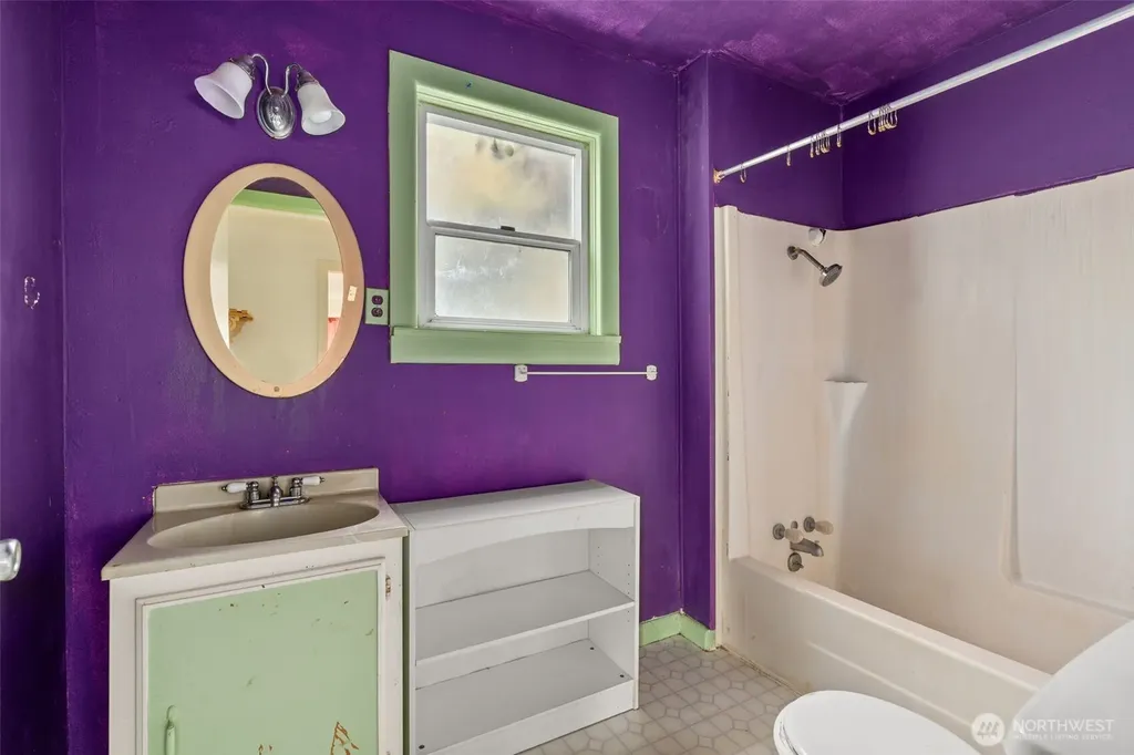 212 Alder Street South Bend WA 98586