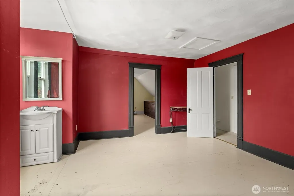 212 Alder Street South Bend WA 98586