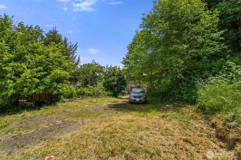 212 Alder Street South Bend WA 98586