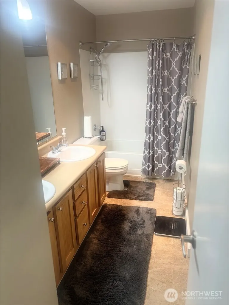 31500 33rd Place SW Federal Way WA 98023