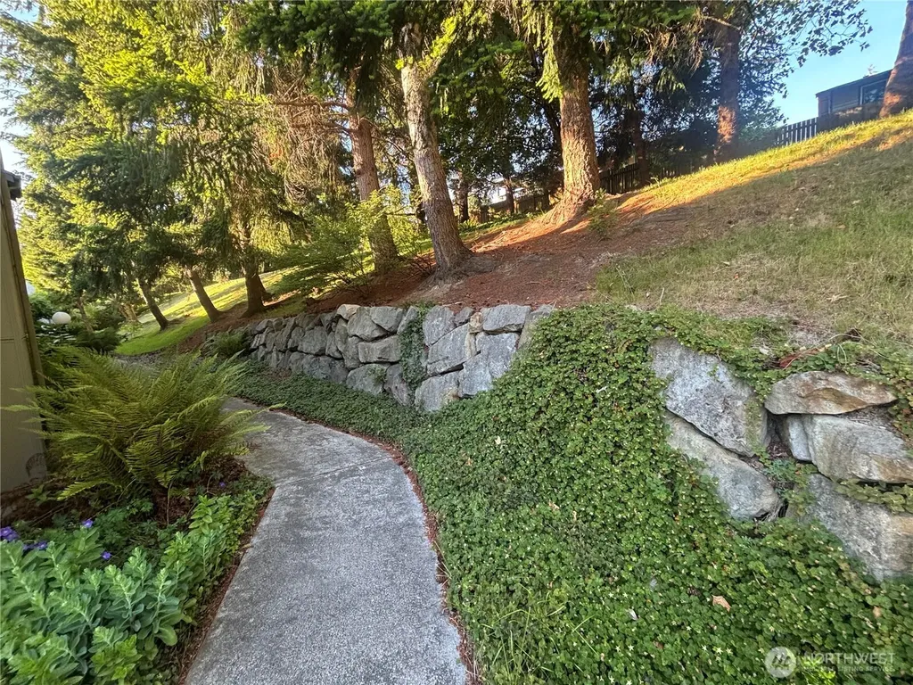 31500 33rd Place SW Federal Way WA 98023