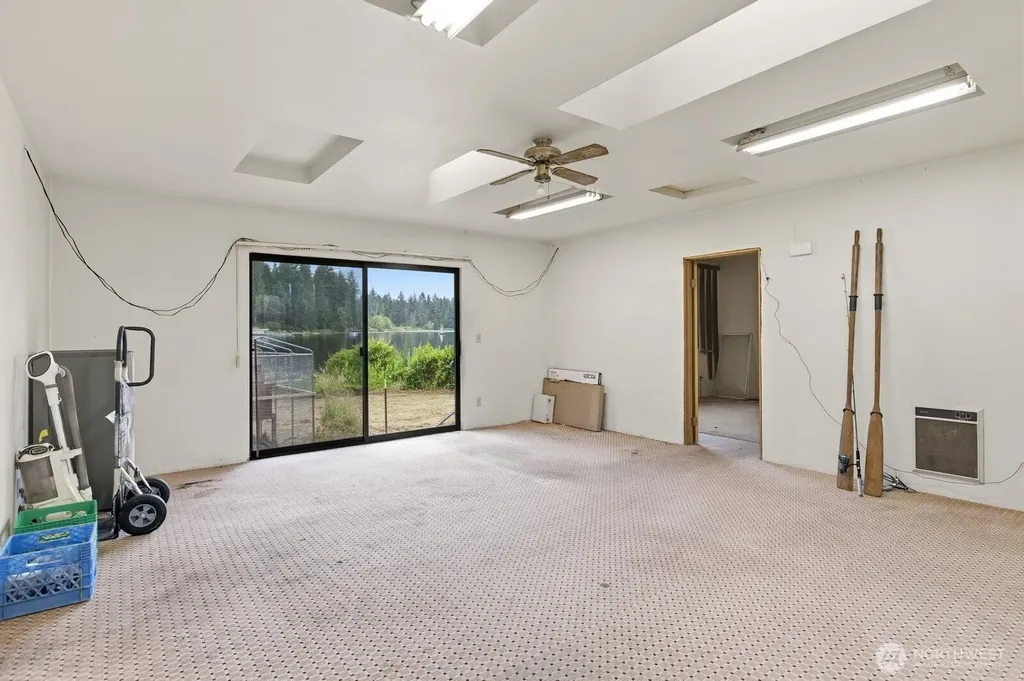 829 SW Lake Roesiger Road Snohomish WA 98290