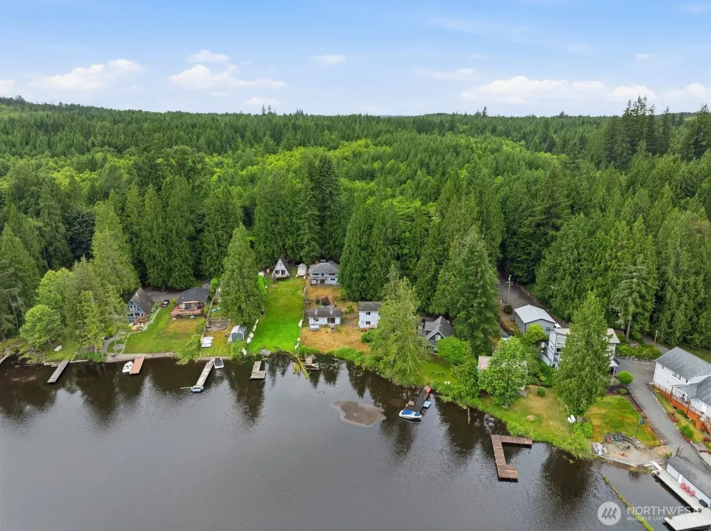 829 SW Lake Roesiger Road Snohomish WA 98290