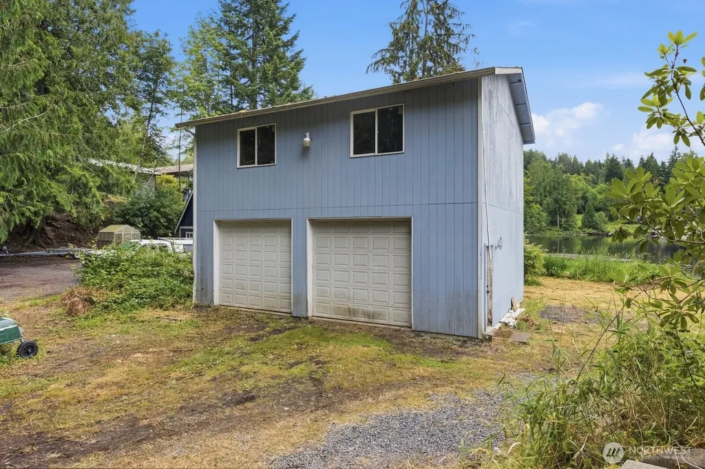 829 SW Lake Roesiger Road Snohomish WA 98290
