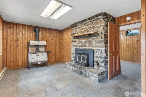 829 SW Lake Roesiger Road Snohomish WA 98290