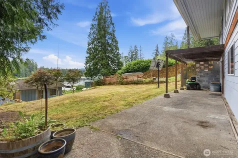 829 SW Lake Roesiger Road Snohomish WA 98290