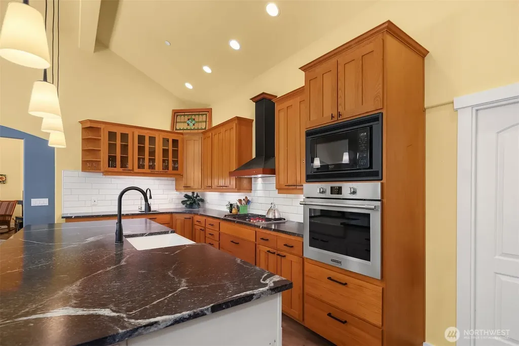 16732 230th Avenue SE Maple Valley WA 98038