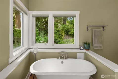 16732 230th Avenue SE Maple Valley WA 98038