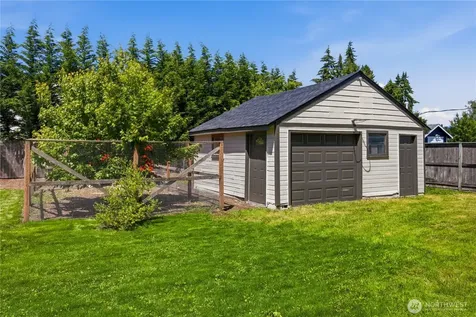 10528 25th Avenue E Tacoma WA 98445