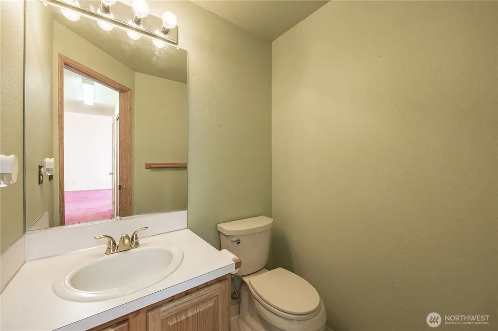 711 NE 175 Avenue Vancouver WA 98684
