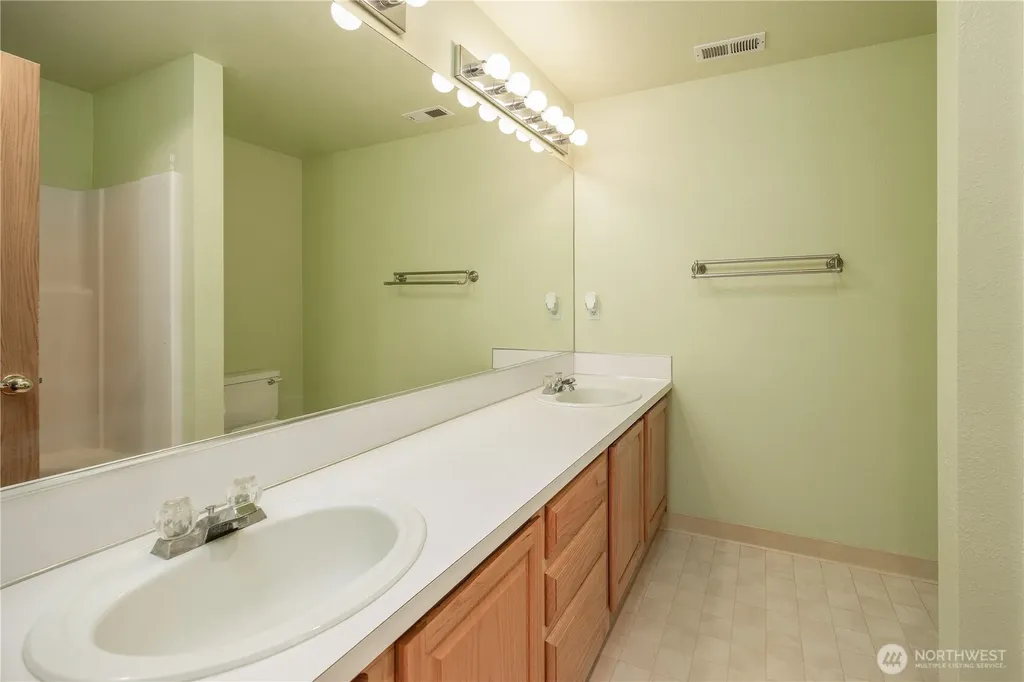 711 NE 175 Avenue Vancouver WA 98684