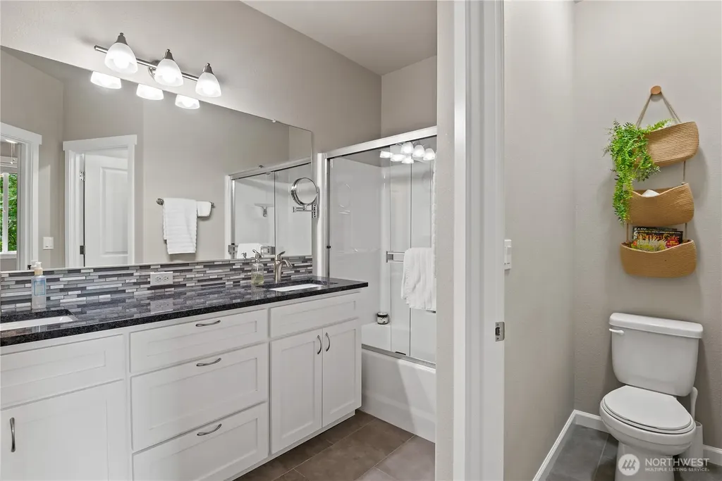 175 Shoreview Drive Kelso WA 98626