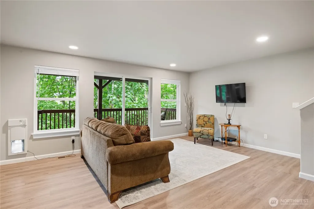 175 Shoreview Drive Kelso WA 98626