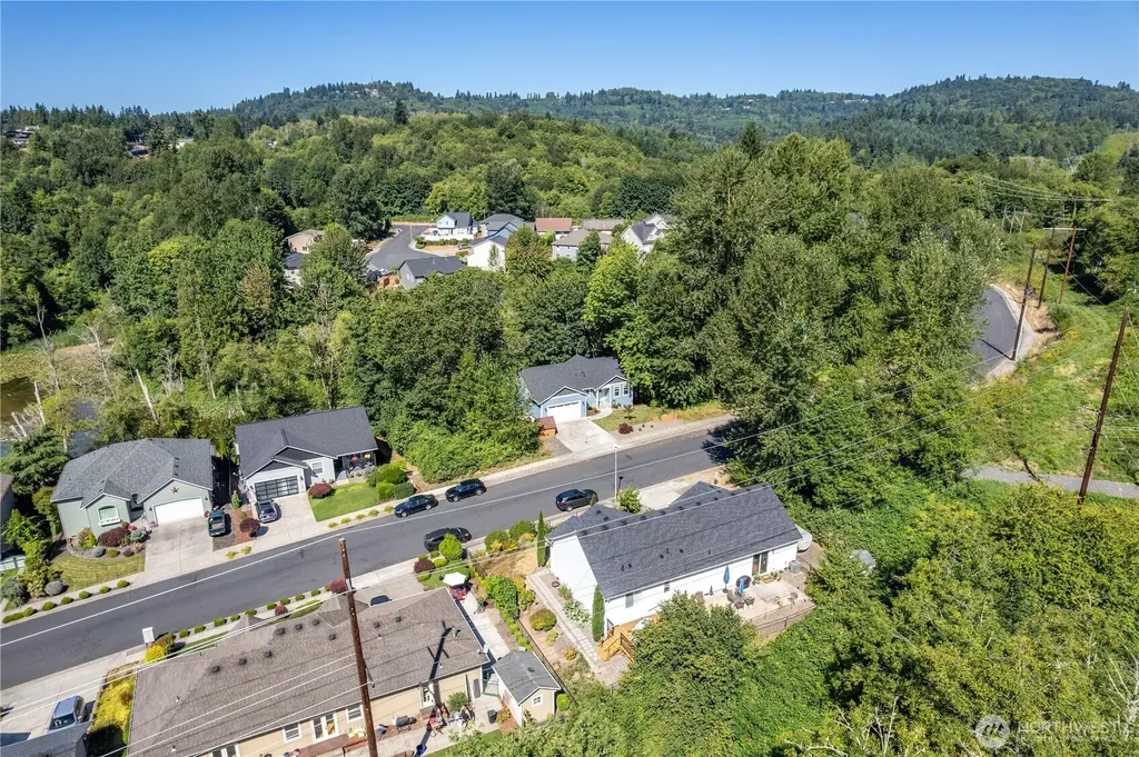 175 Shoreview Drive Kelso WA 98626
