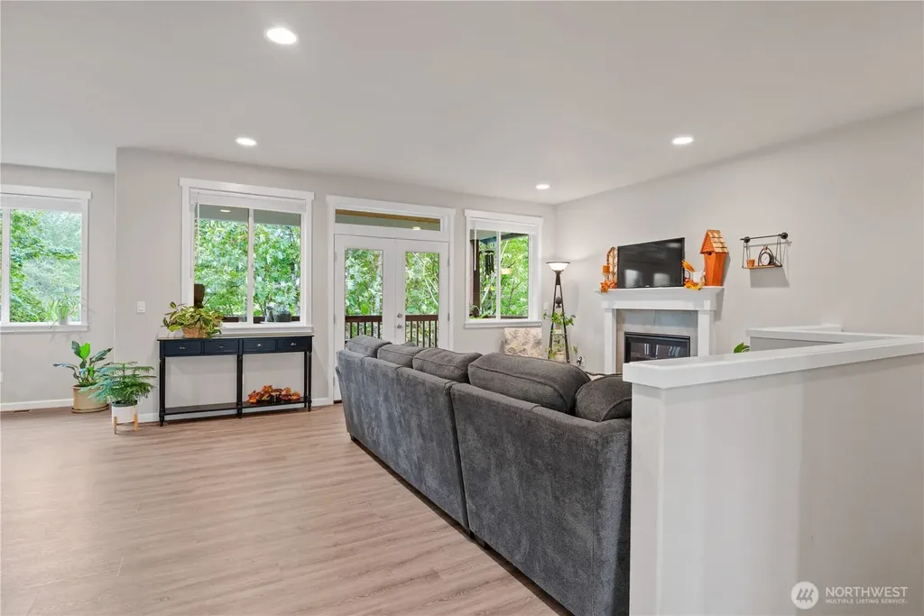 175 Shoreview Drive Kelso WA 98626