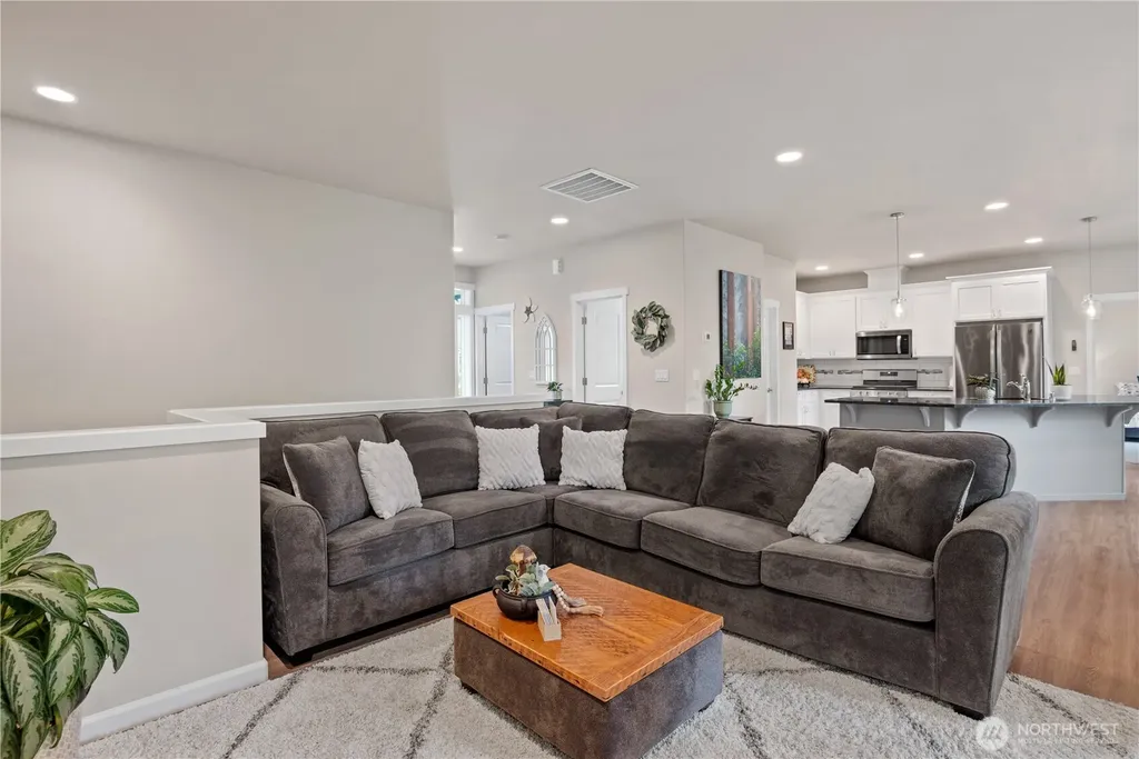 175 Shoreview Drive Kelso WA 98626