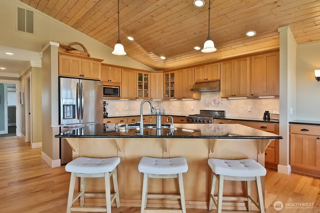 4963 Magellan Drive Freeland WA 98249