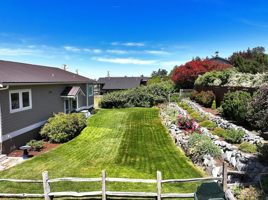 4963 Magellan Drive Freeland WA 98249