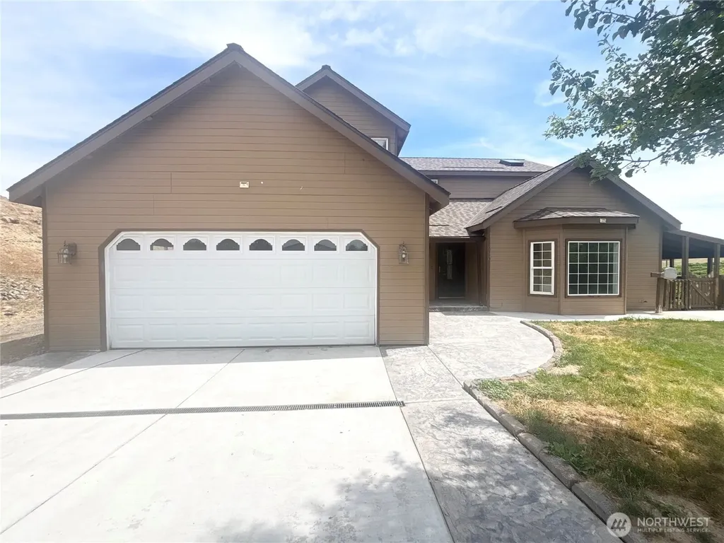 2261 Pleasant Hill Road Selah WA 98942