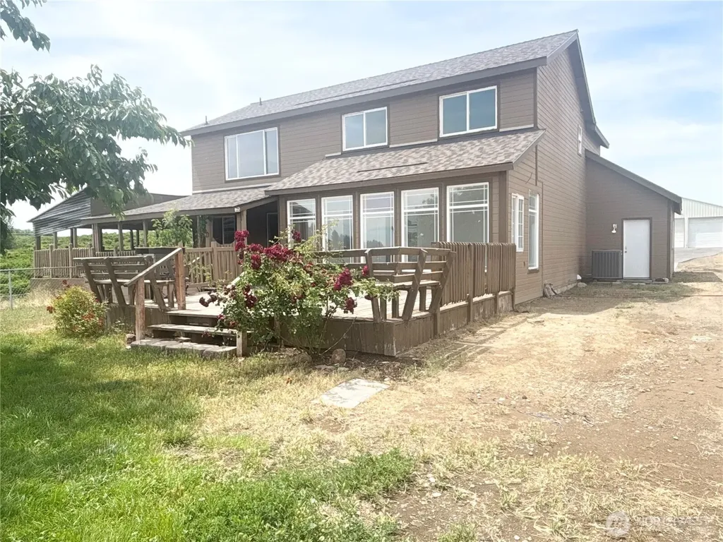 2261 Pleasant Hill Road Selah WA 98942