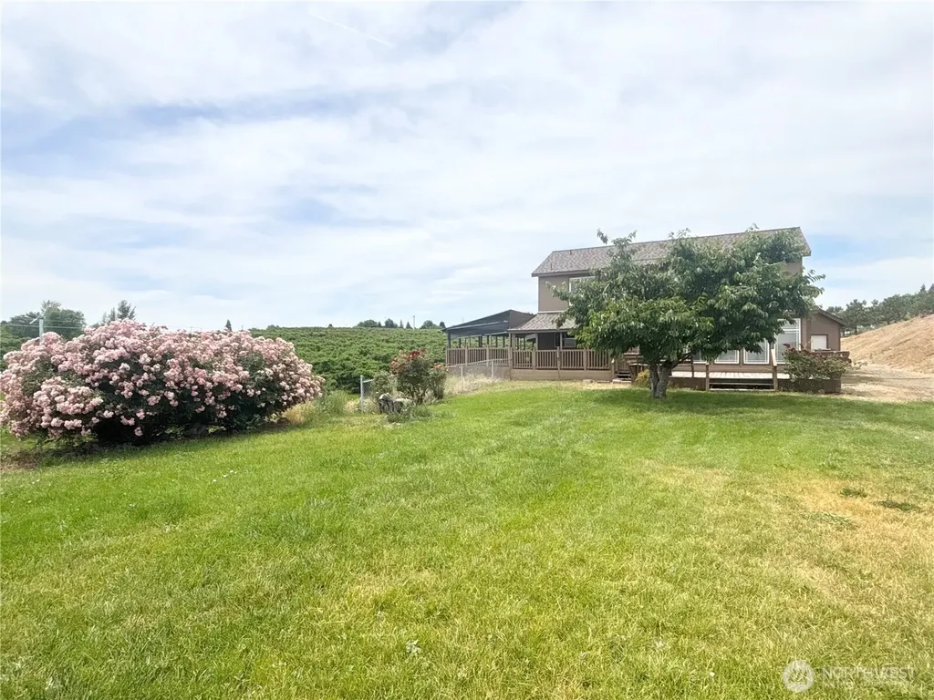 2261 Pleasant Hill Road Selah WA 98942
