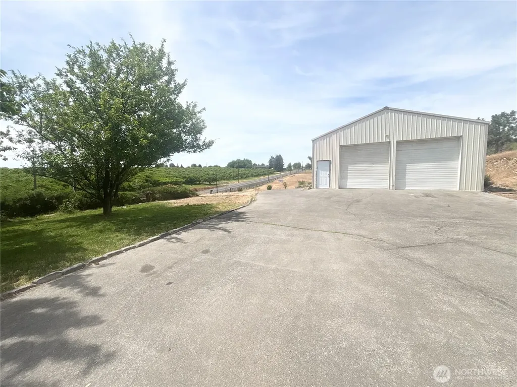 2261 Pleasant Hill Road Selah WA 98942