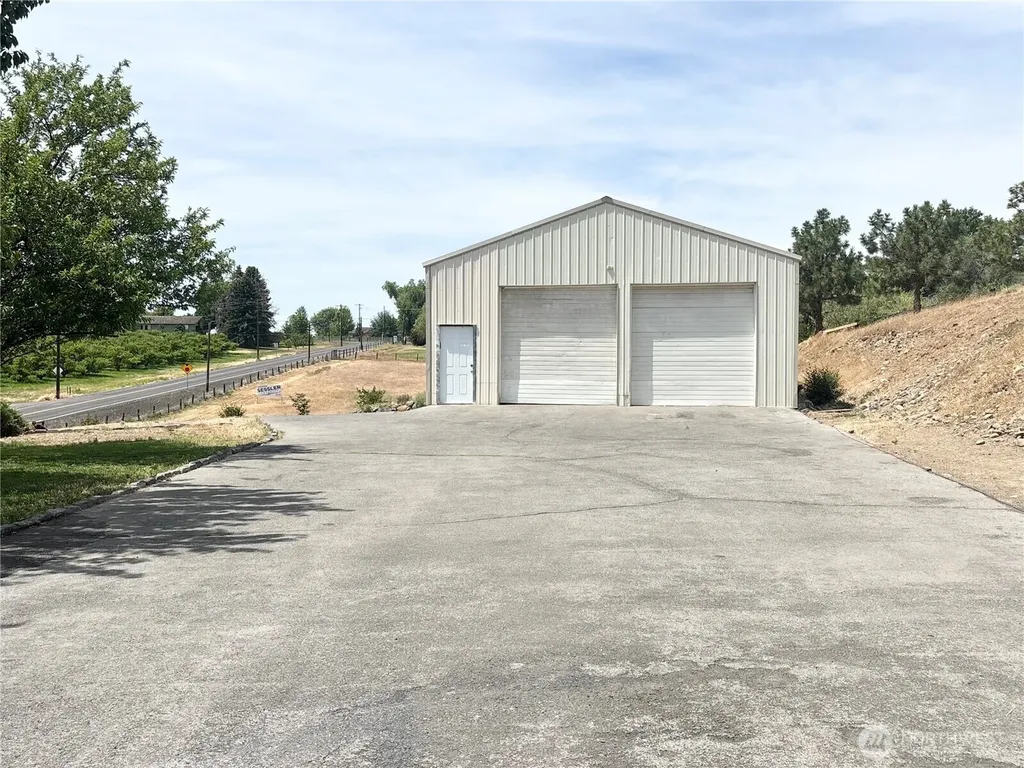 2261 Pleasant Hill Road Selah WA 98942