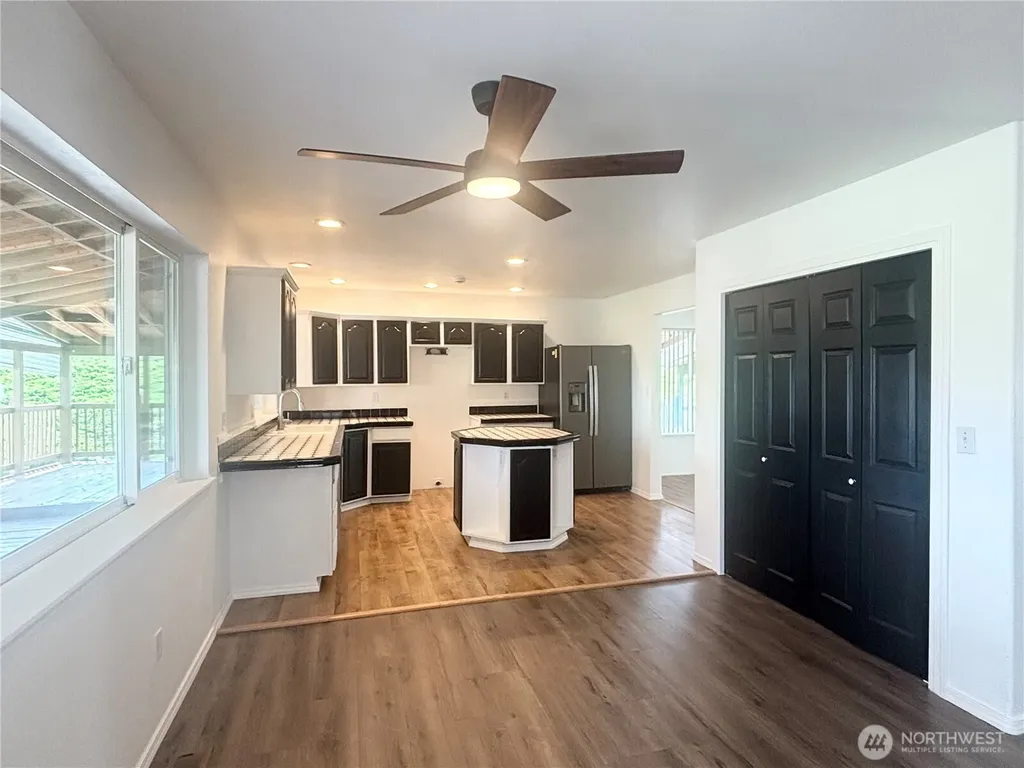 2261 Pleasant Hill Road Selah WA 98942