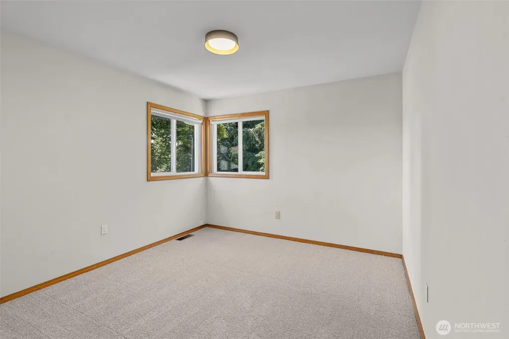 22507 SE 261st Street Maple Valley WA 98038