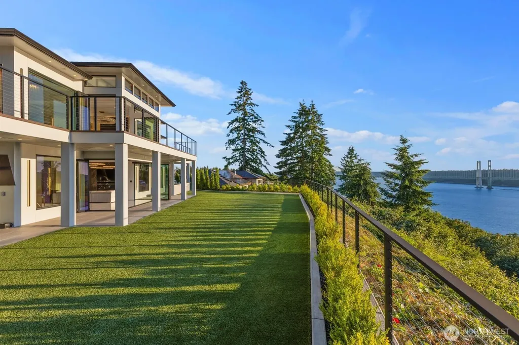 3024 N Vista View Drive Tacoma WA 98407