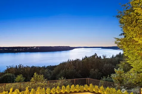 3024 N Vista View Drive Tacoma WA 98407