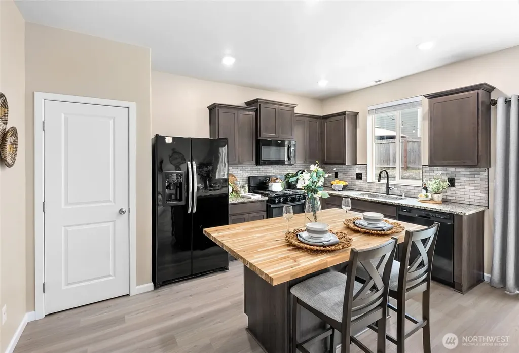 12074 319th Avenue SE Sultan WA 98294