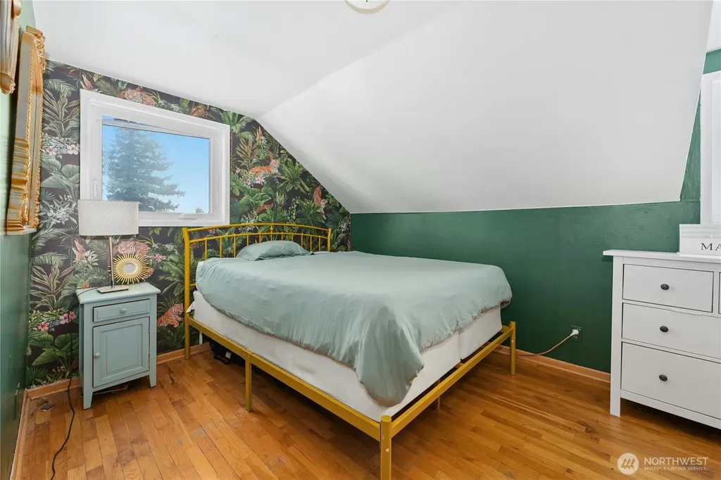 12647 2nd Avenue S Burien WA 98168