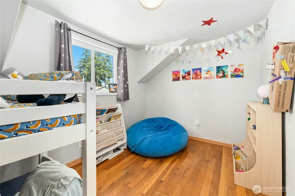 12647 2nd Avenue S Burien WA 98168
