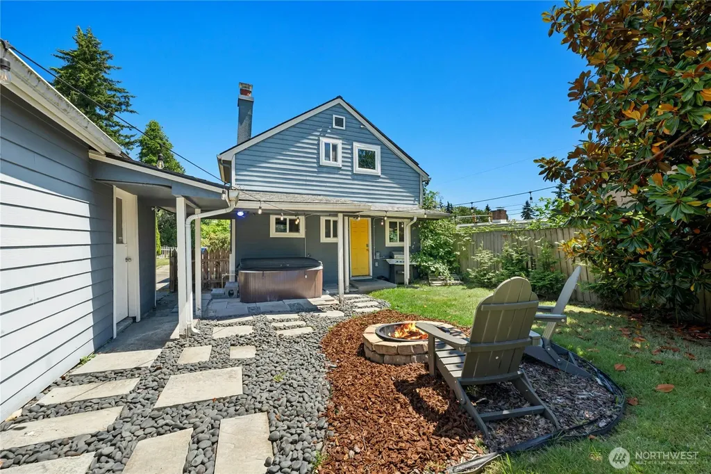 12647 2nd Avenue S Burien WA 98168