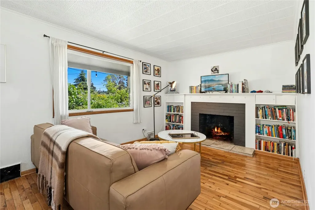 12647 2nd Avenue S Burien WA 98168