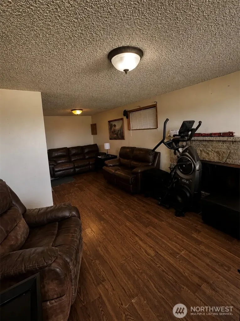 5919 19th Ave S Seattle WA 98108