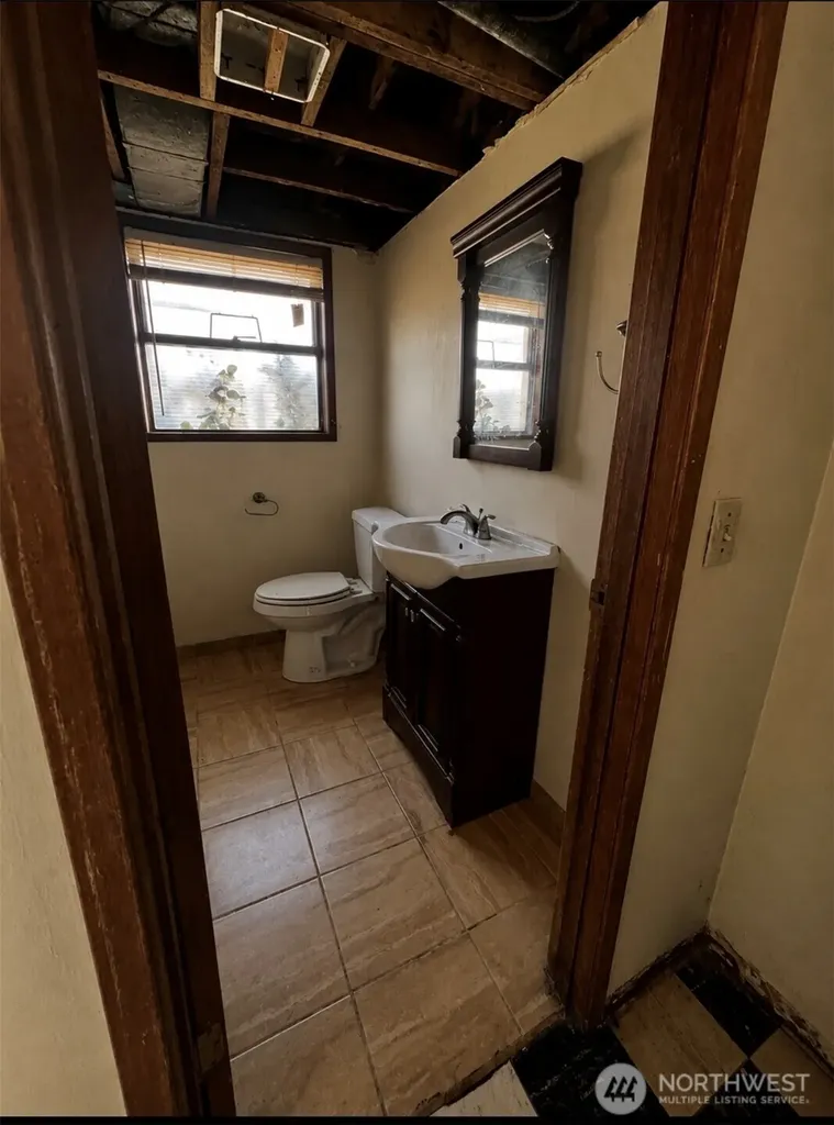 5919 19th Ave S Seattle WA 98108