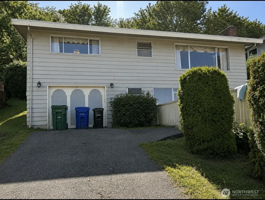 5919 19th Ave S Seattle WA 98108