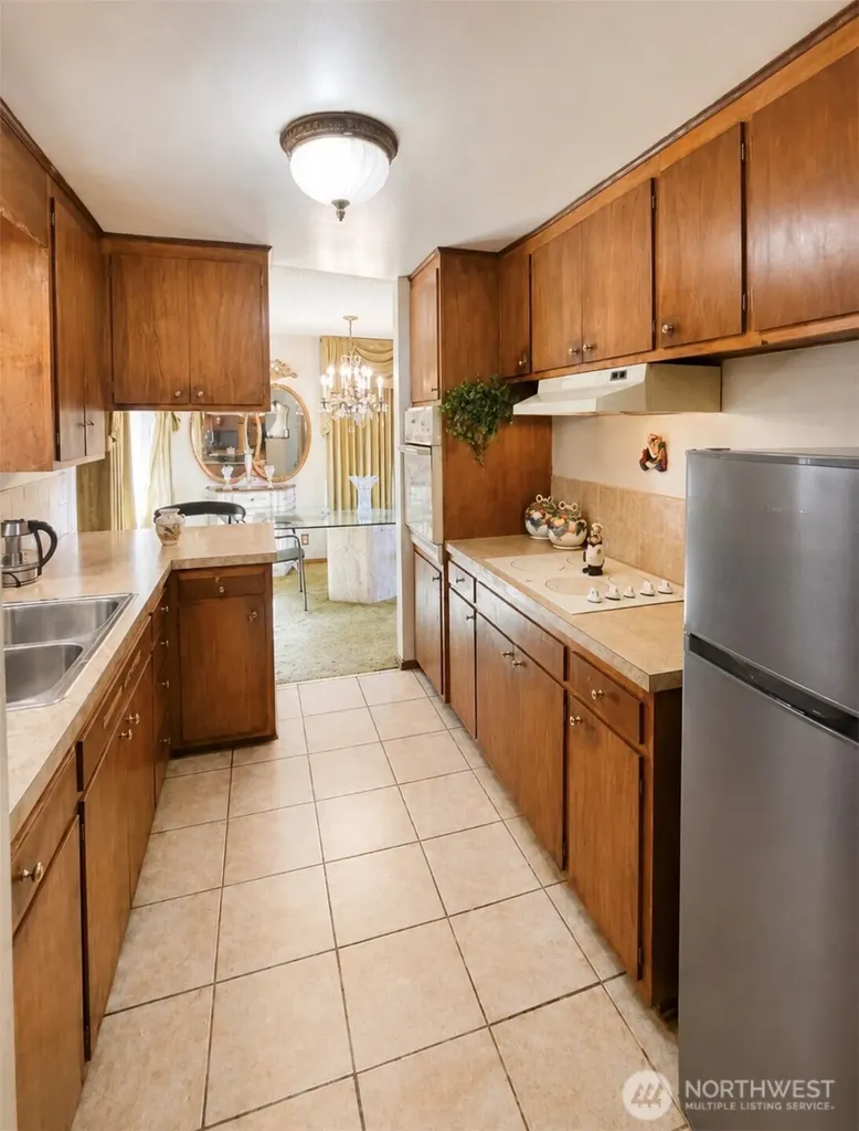 5919 19th Ave S Seattle WA 98108