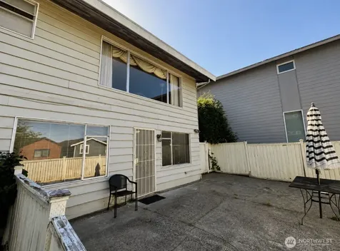 5919 19th Ave S Seattle WA 98108